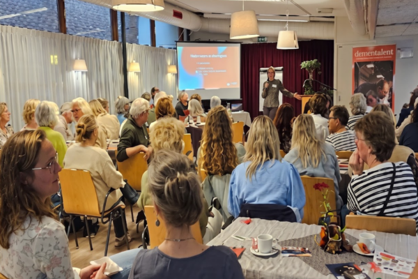 Geslaagde inspiratiemiddag: Meedoen op de juiste plek bij dementie op jonge leeftijd